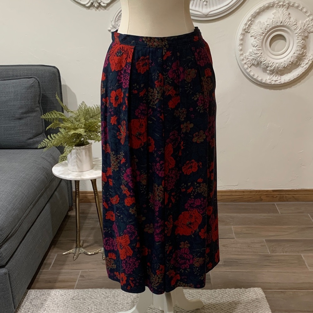 Floral Women's Skirt - Red and Blue